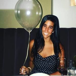 Meet your Posher, Danielle